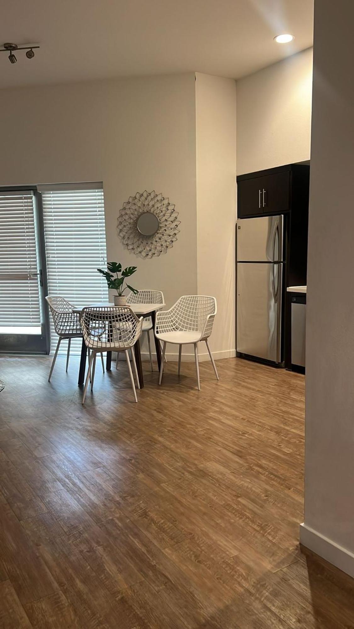 Apartament Exceptional Loft Free Parking And Wifi Los Angeles Zewnętrze zdjęcie